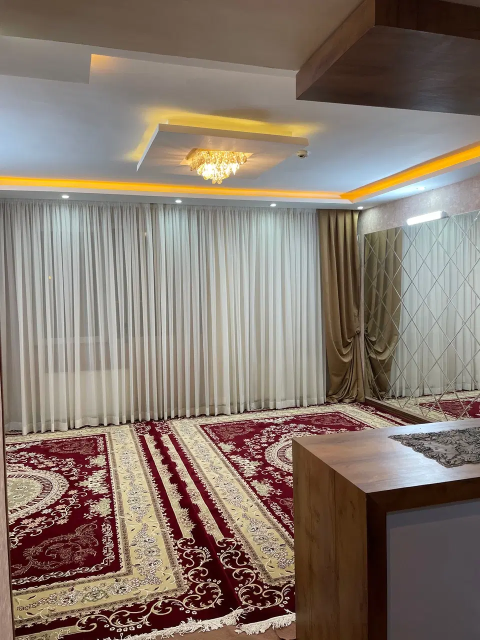 آپارتمان ۹۰متری شیک وخوش نقشه با روشنایی کامل