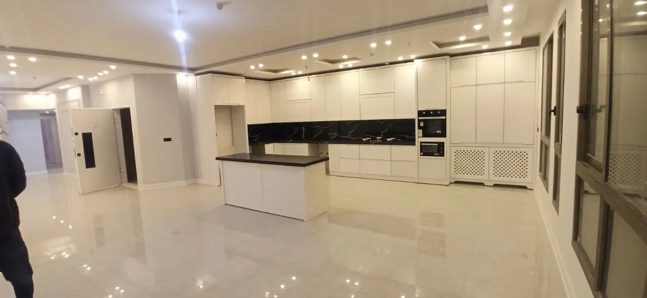 اواسط هفت تیر  190متری شیک