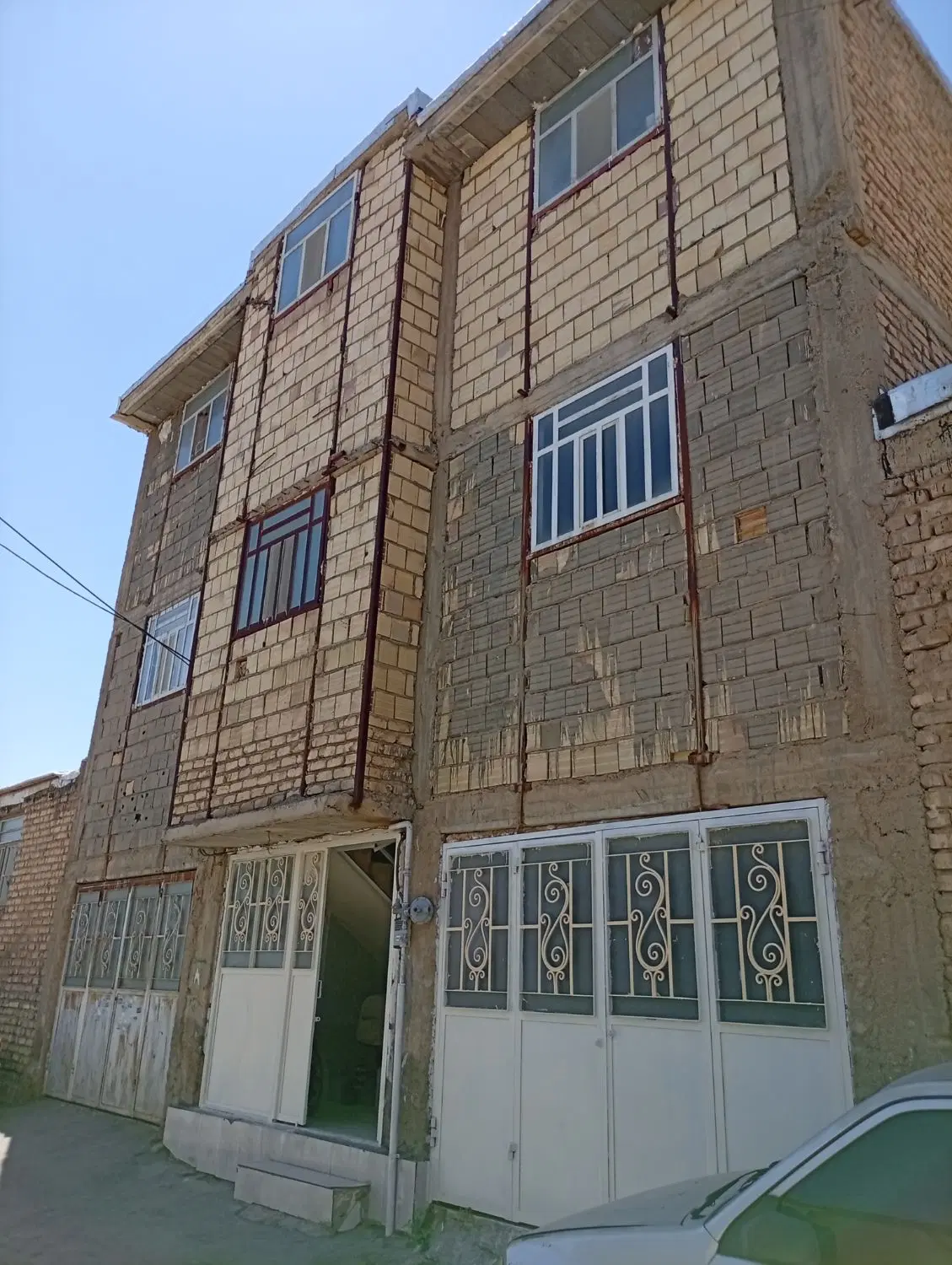فروش منزل مسکونی و سوئیت