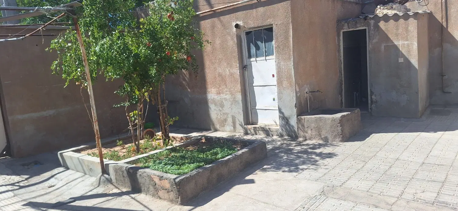 یک باب منزل مسکونی