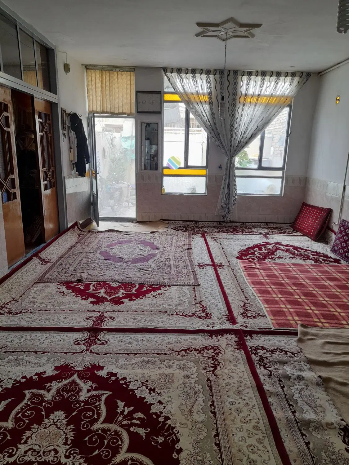خانه مسکونی )و(خانه کلنگی