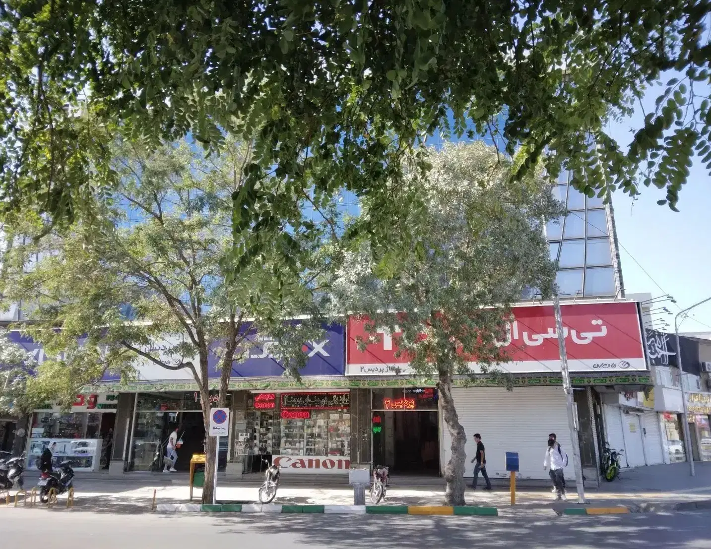 فروش مغازه 18متر