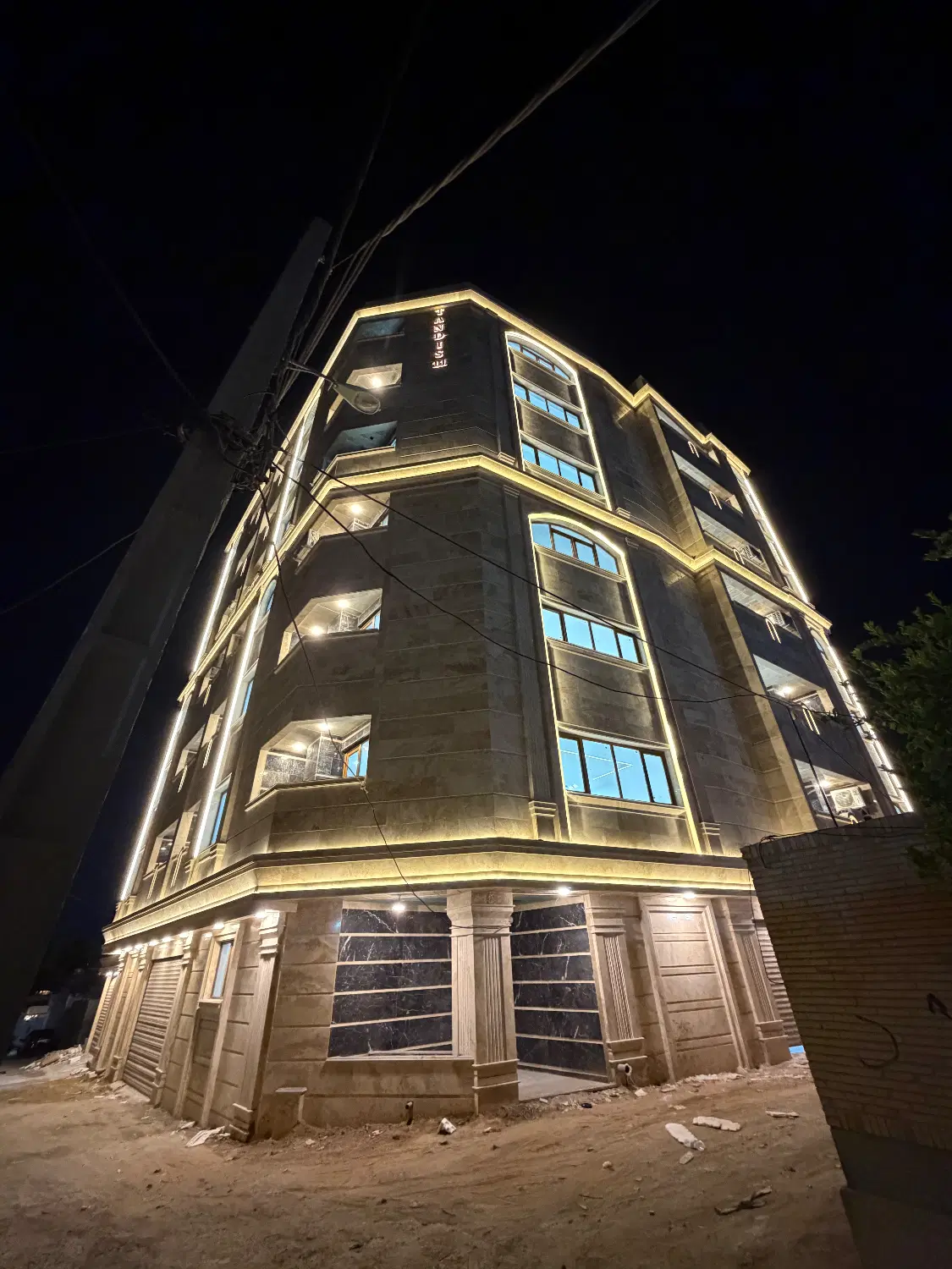 فروش اپارتمان ۱۰۰ متری ۲ خوابه گلشهرشمالی داماهی