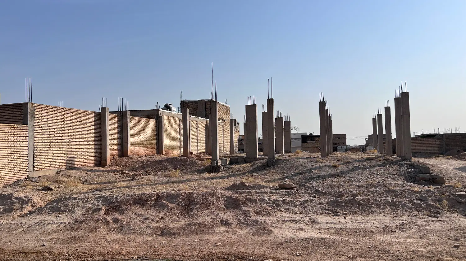 دو واحد نیمه کاره بین الحرمین