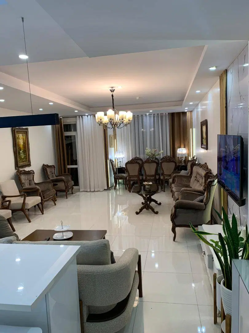 90 متر سازمان برنامه