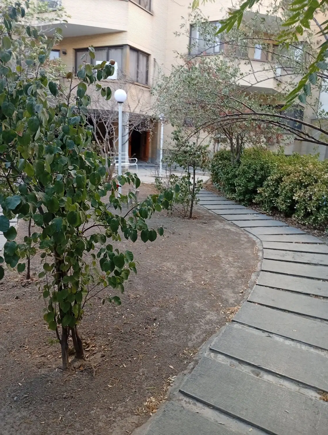 حاشیه سناباد۳۶۰ متر زمین۱۴متربرِموقعیت خاص