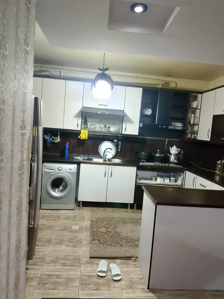 130 متر سه خوابه تک واحدی با پارکینگ و نما گرانیت