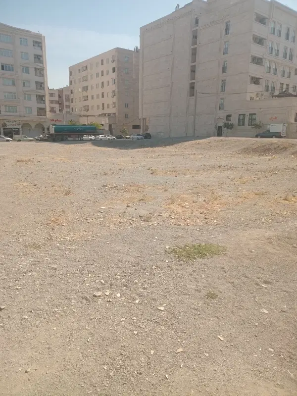 ۲۵۲متری تجاری خور