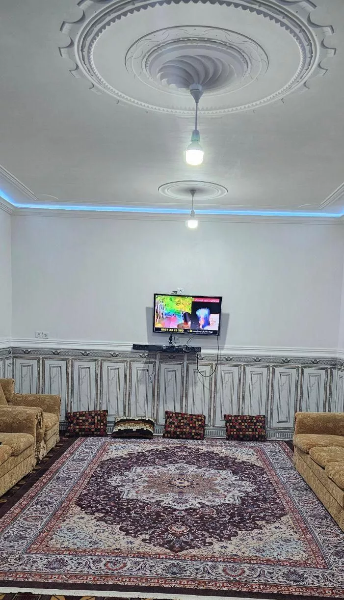 خونه ویلای با پارکینگ وفقط خانواده