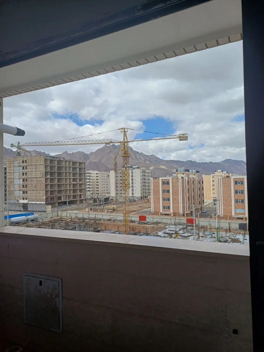 فروش آپارتمان 100متری جنب مترو بهارستان ویو ابدی