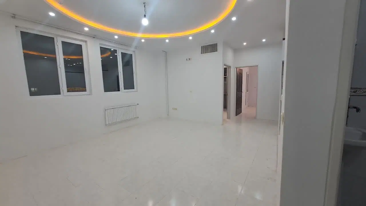 واحد ۷۸ متری غرق نور