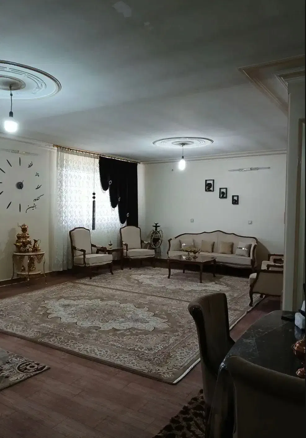 واحد لوکس فرشته