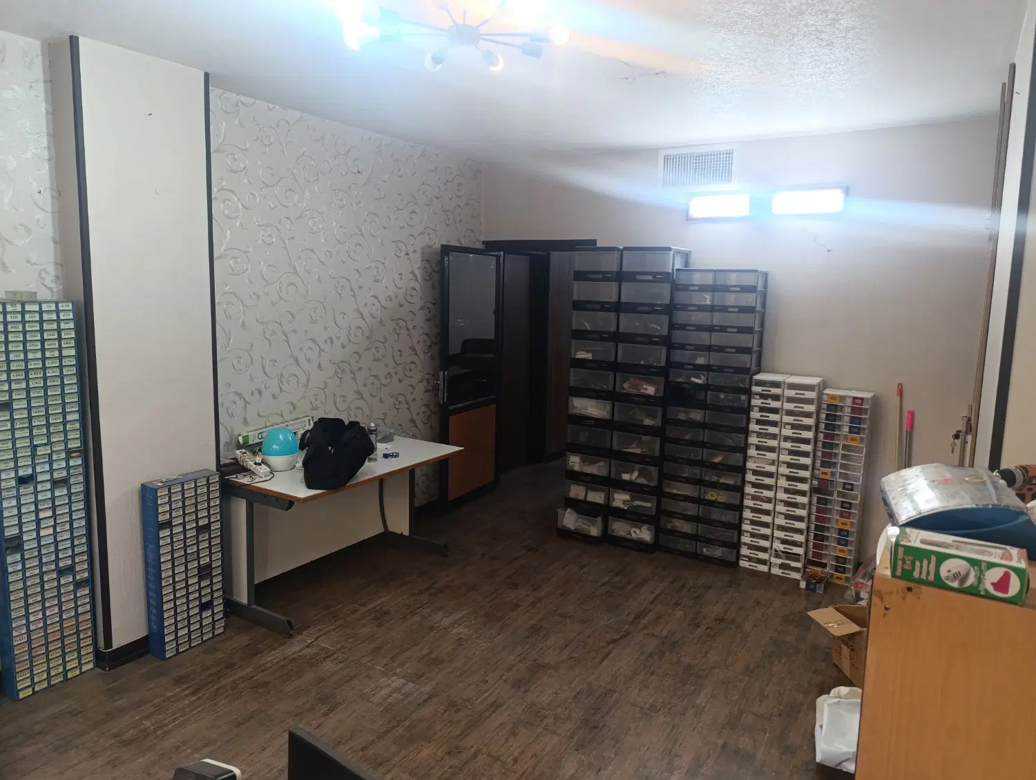 دفتر کار 100 متری