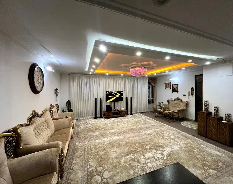 ۱۱۰متر مرکز شهر اصغر محمدی لاکچری_ عروسک منطقه