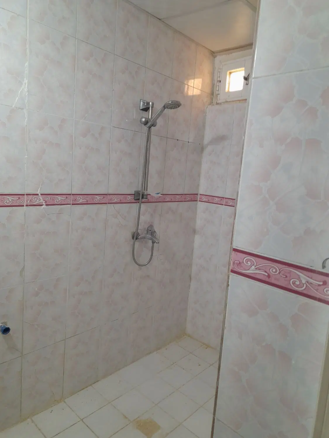 آپارتمان تک خواب دهقائد