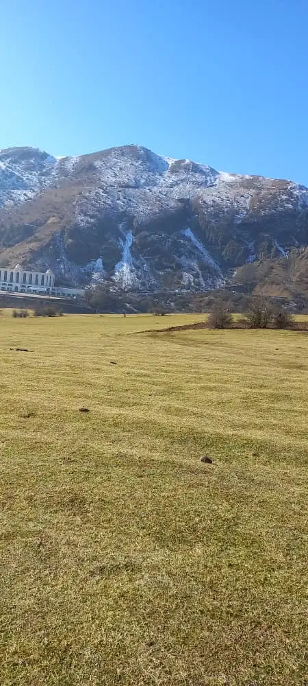 زمین با ویو ابدی گردنه حیران