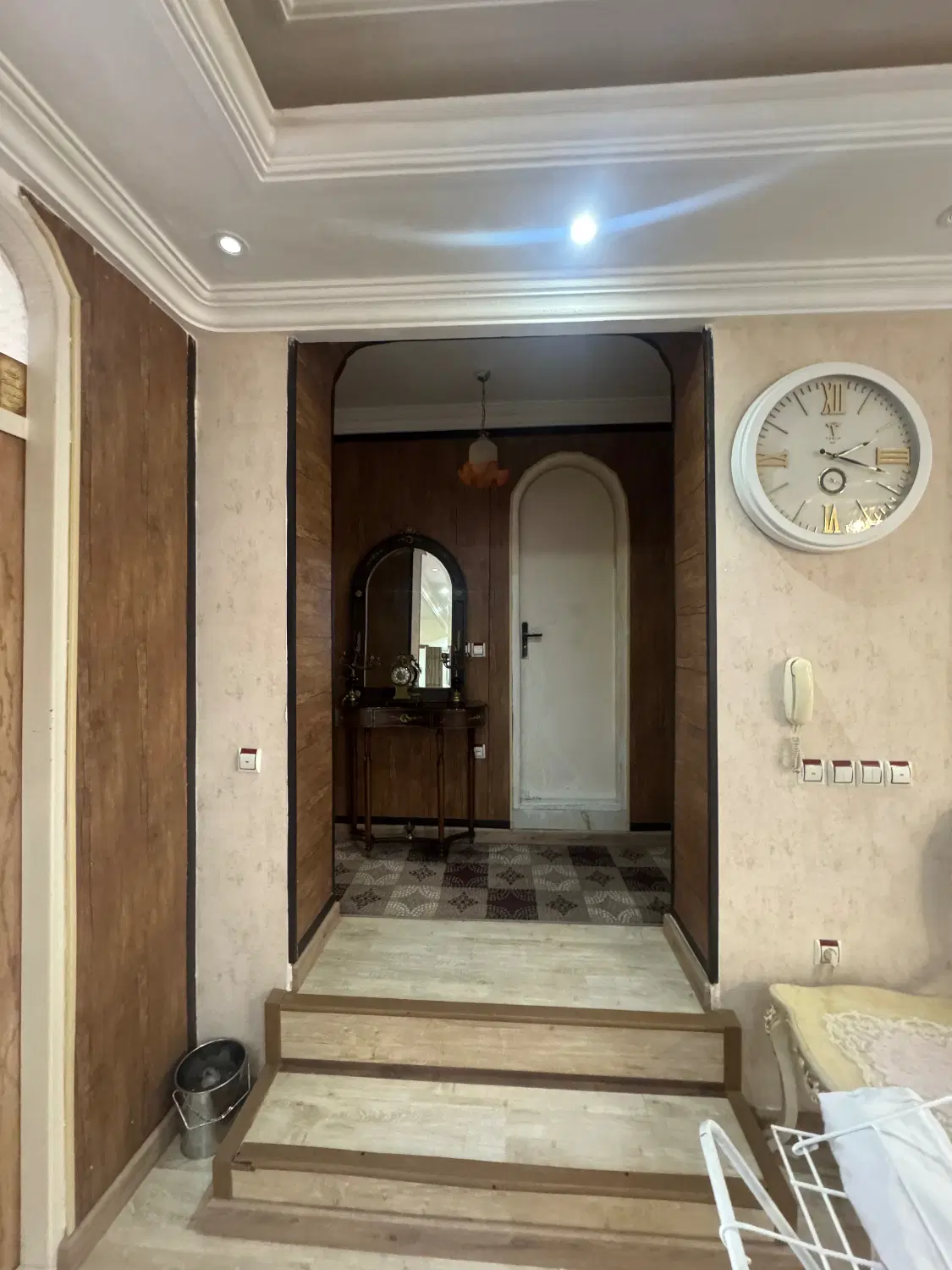 ساختمان دو طبقه در شهرک شاهد