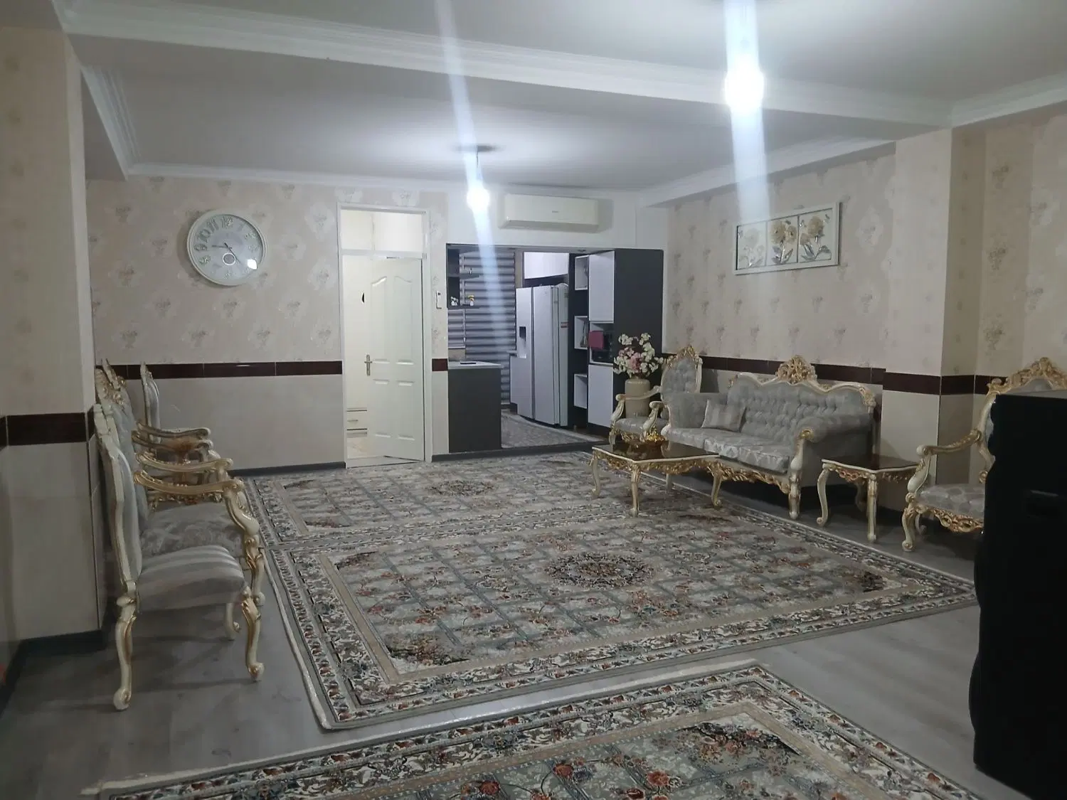 خانه واحدی 105متری تمیز