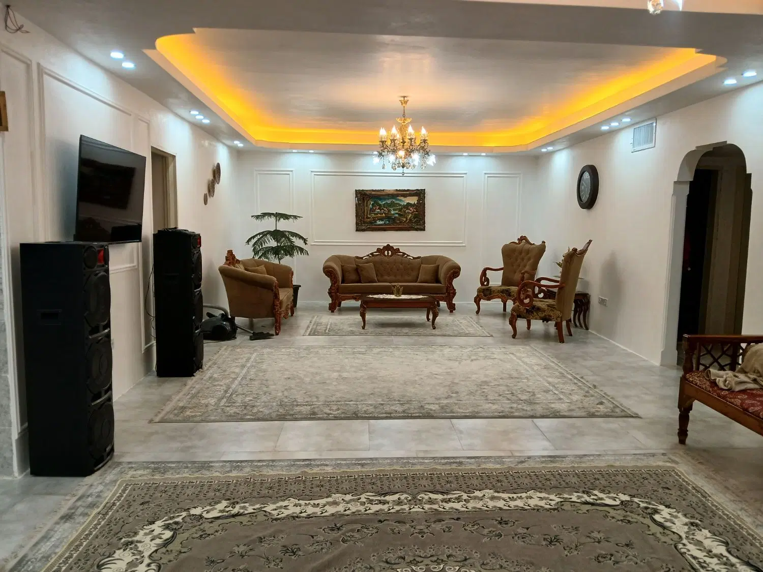 ویلایی ۲۵۴ متری فروشی خ رحمانی
