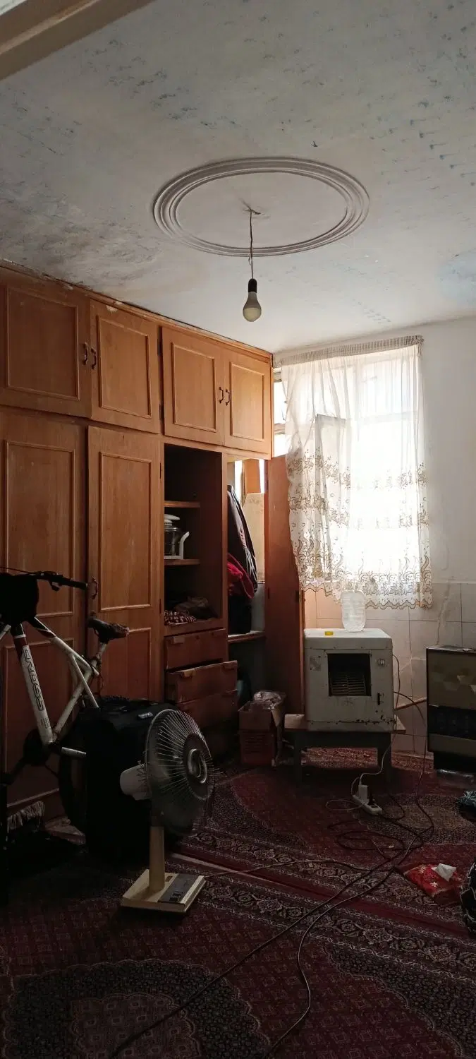 خانه ۱۰۰ متری