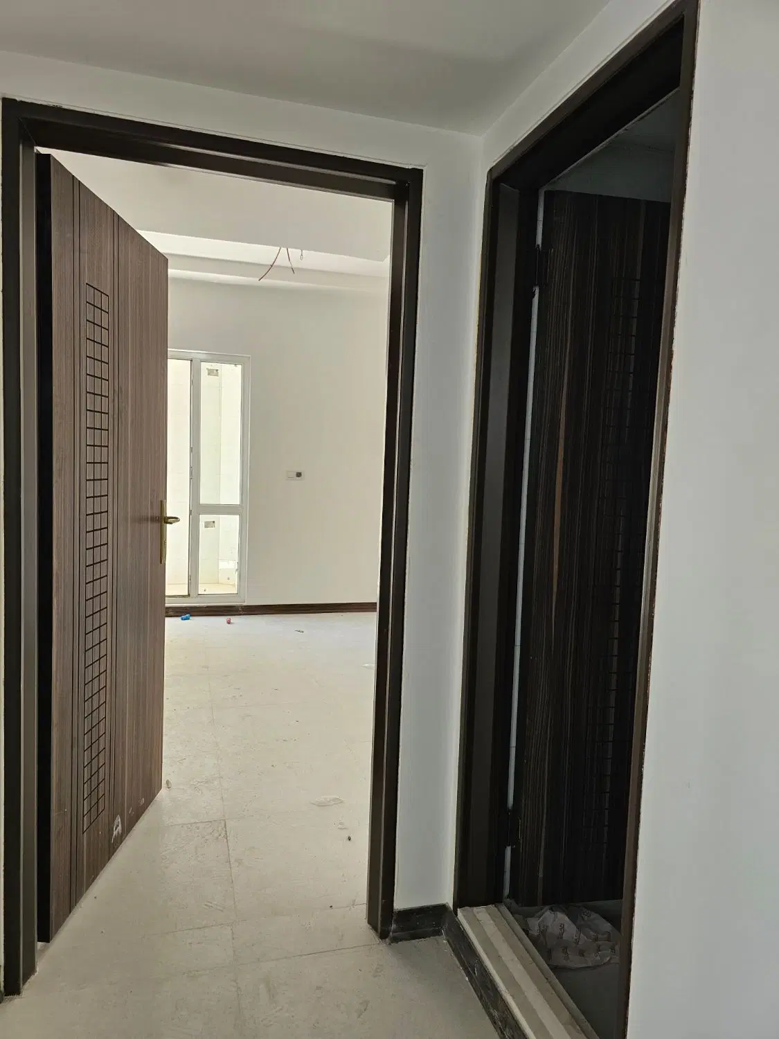 آپارتمان اندیشه آزادشهر