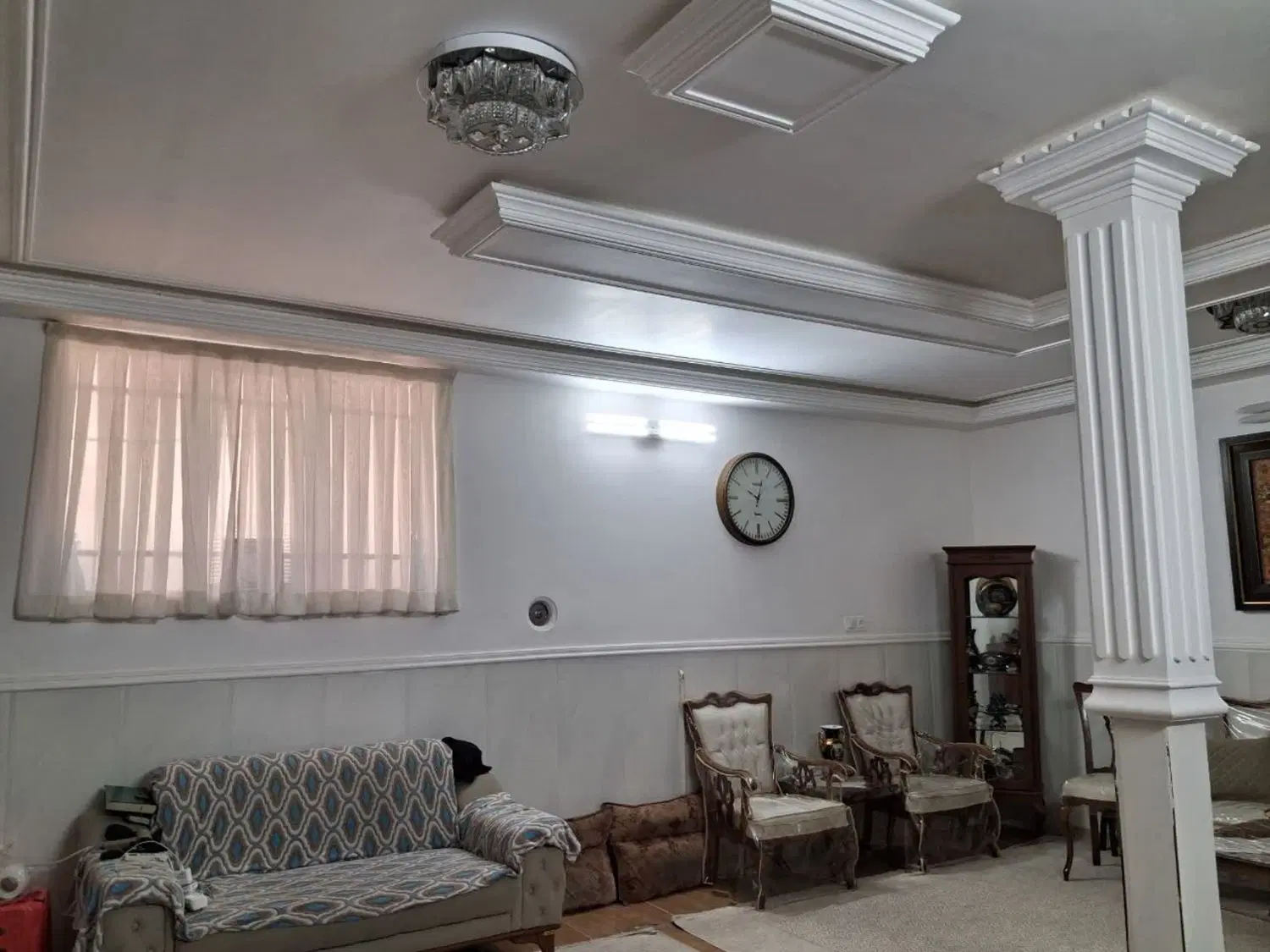 خانه بسیار تمیز ۳طبقه قیمت مناسب