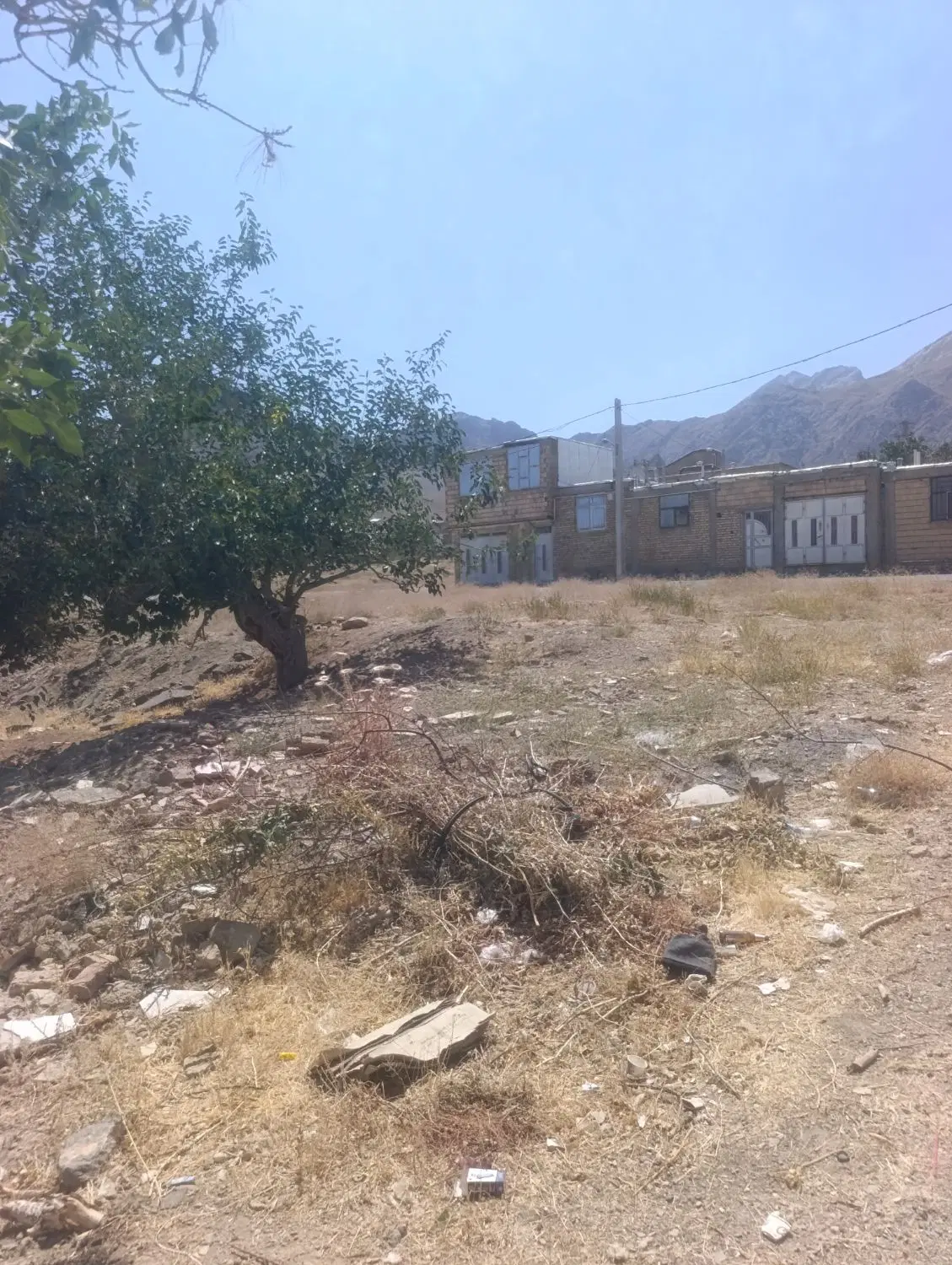 زمین مسکونی