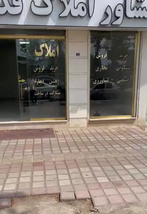 رهن مغازه ۵۶ متری