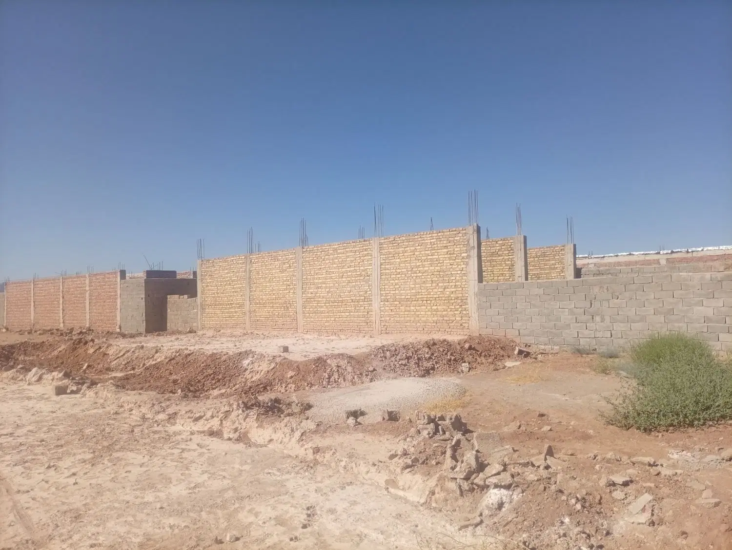 هفت قصب نیم زمین در حسین ابادی خان