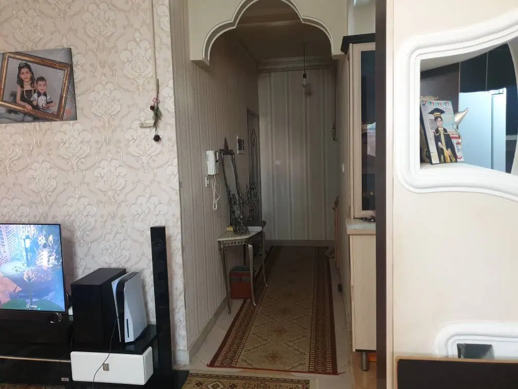 واحد ۱۰۲ متری شریعتی