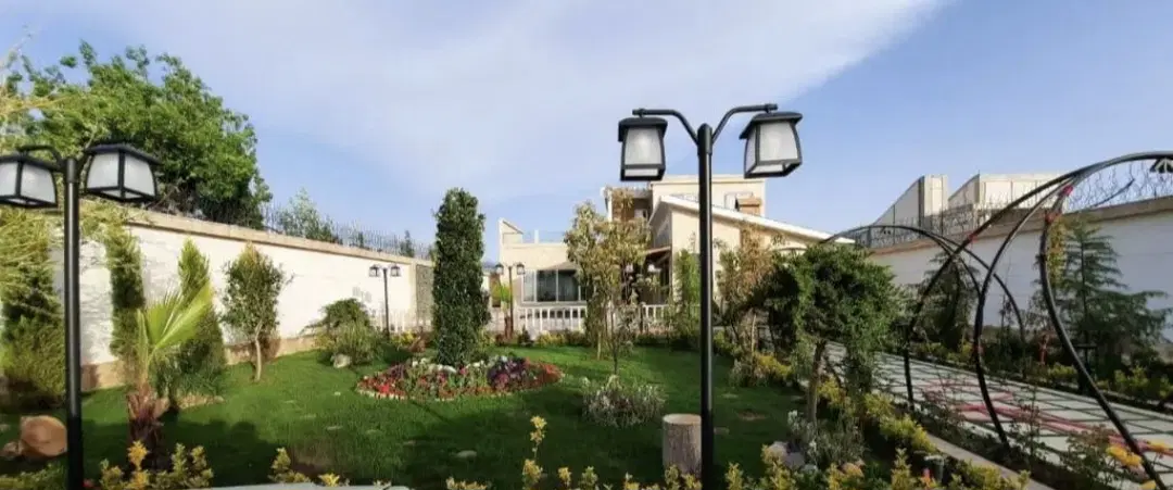 فروش ۲۵۰ متر ویلایی باهنر