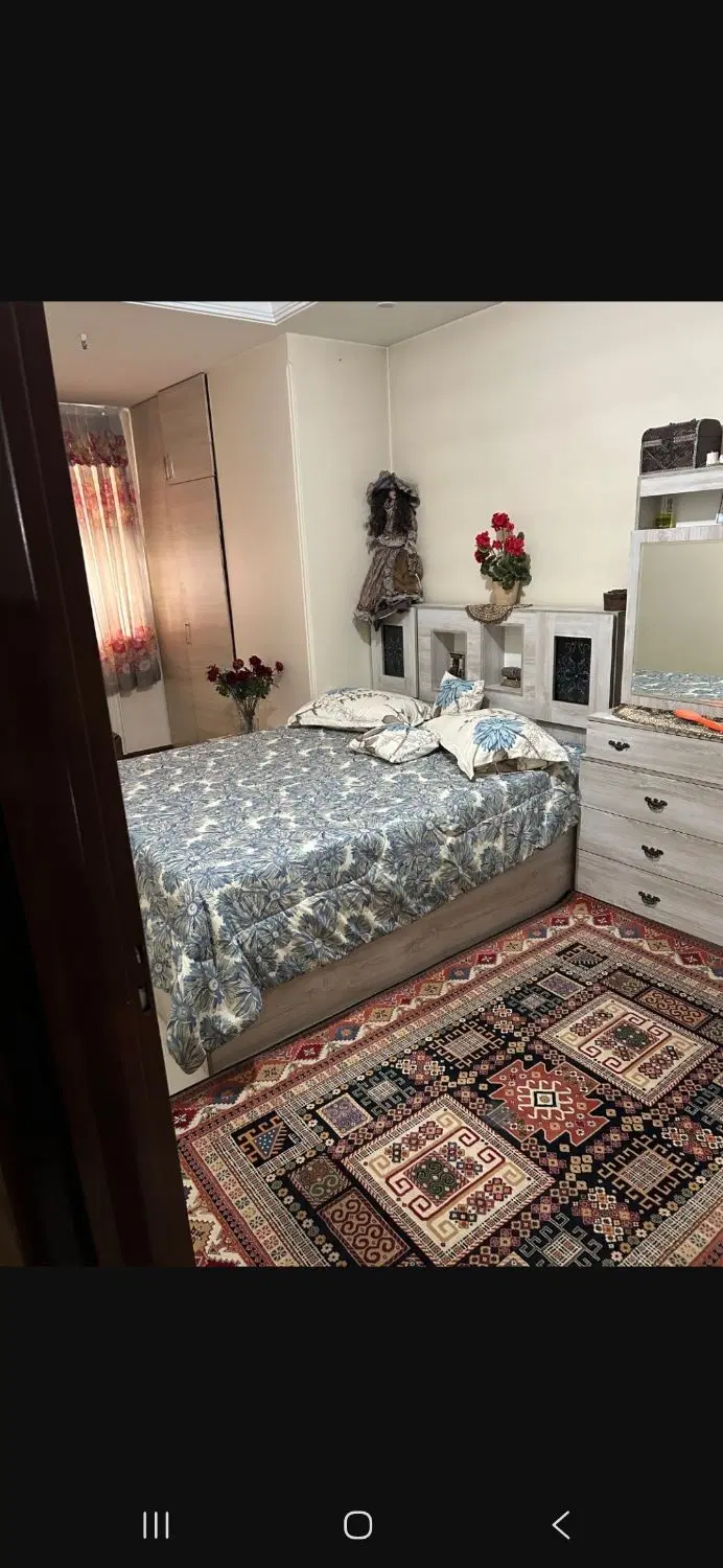 ساختمان ملل بر بلوار قدس