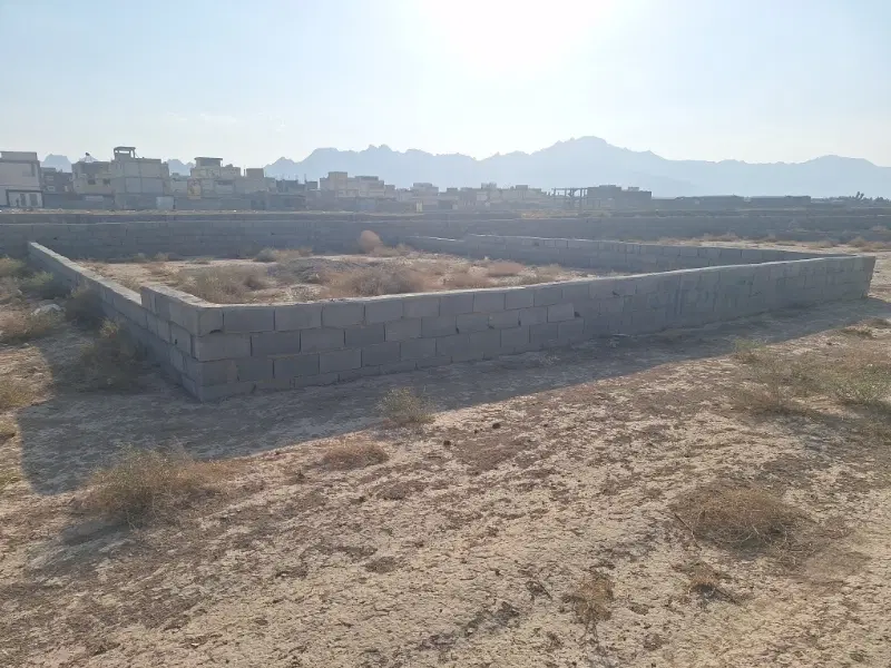 زمین فروشی
