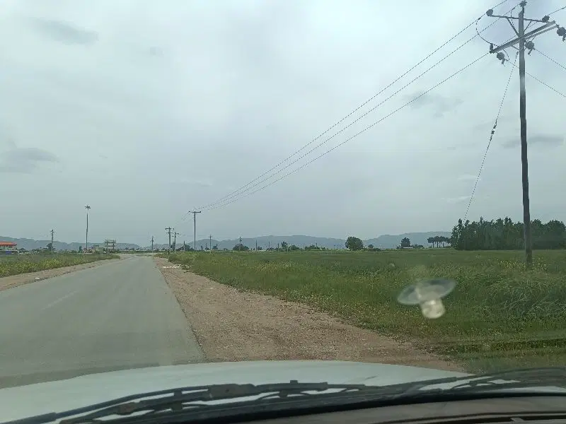 زمین ۱۵۰۰متری کنار جاده گلزنی