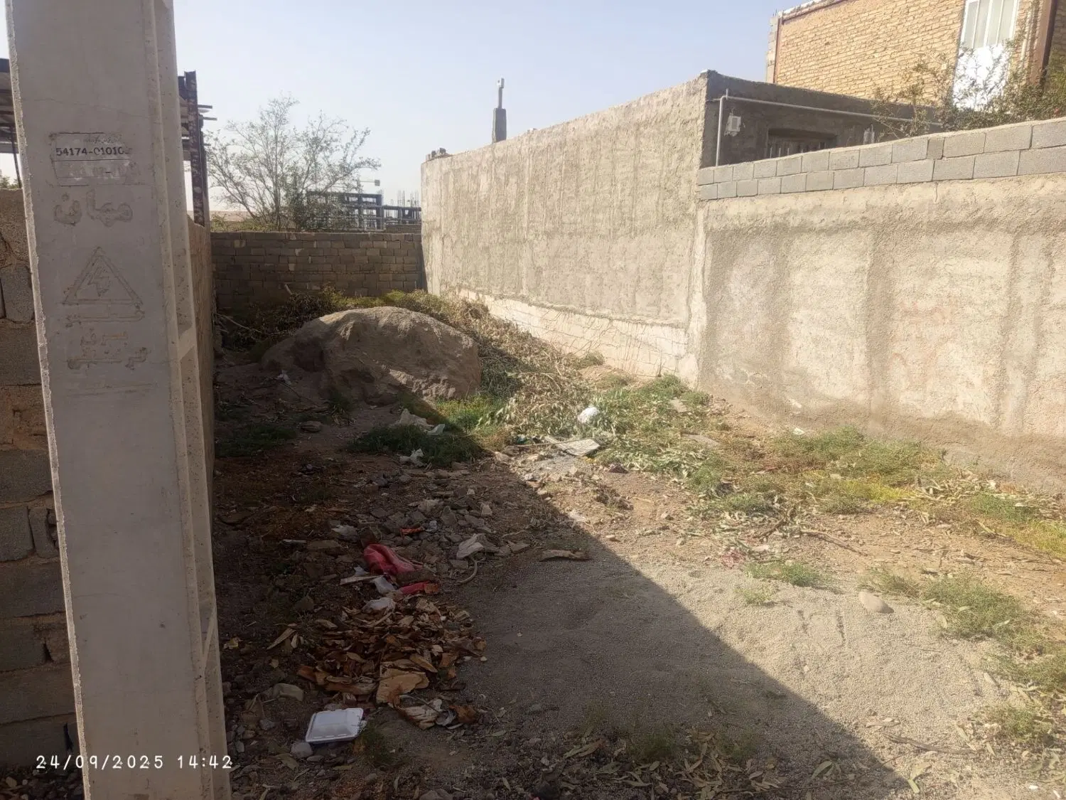 فروش زمین ۱۲۶ متری آماده ساخت