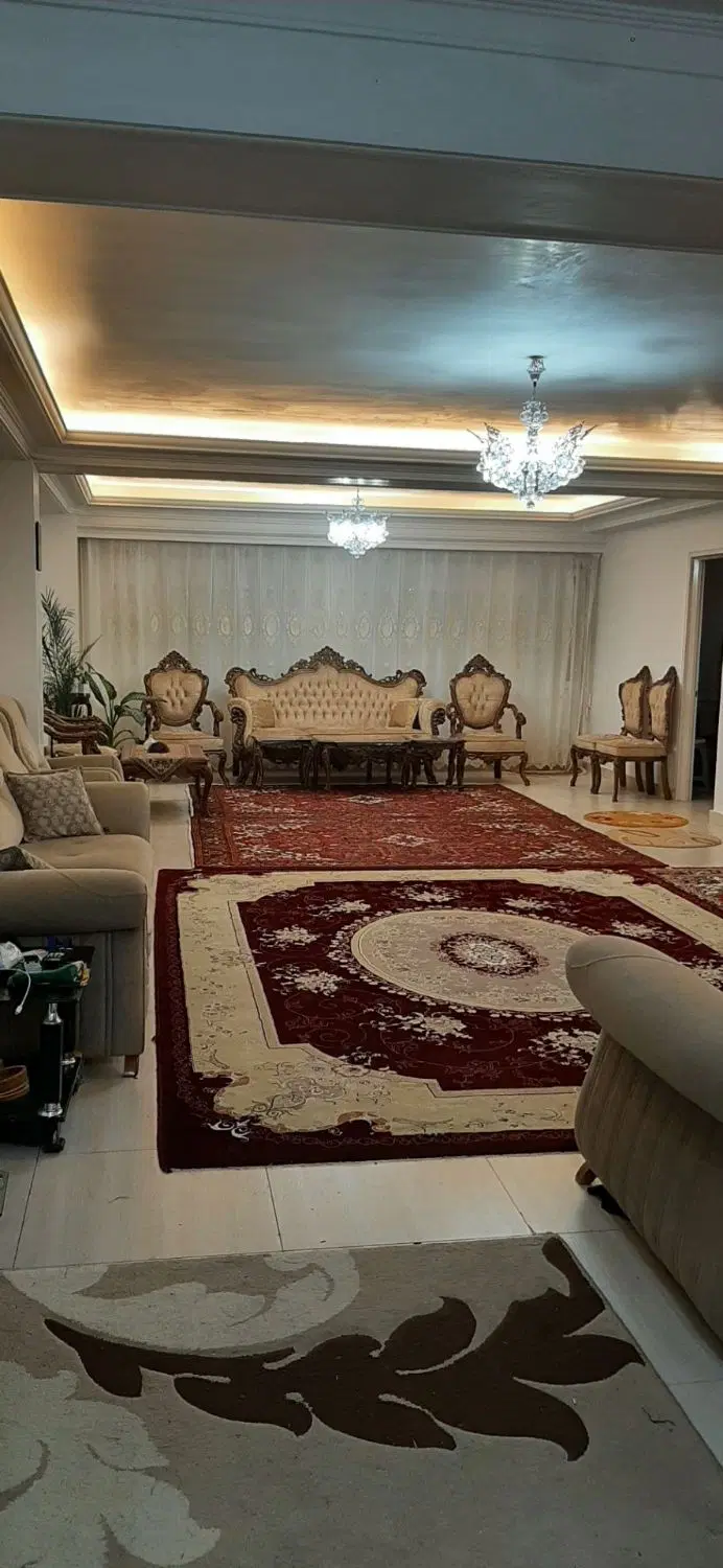 آپارتمان ۱۳۰ متری در رسالت کوی رسالت