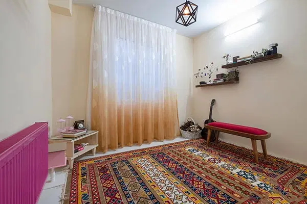 خانم هستم همخونه خانم میپذیرم