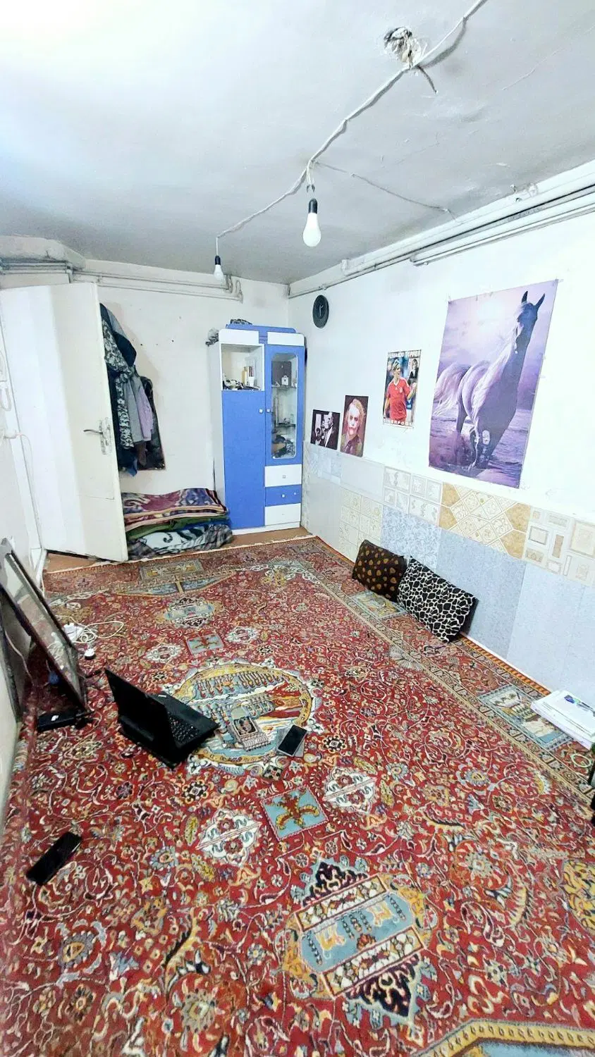 اتاق ۱۸  متری  مناسب‌ انباری