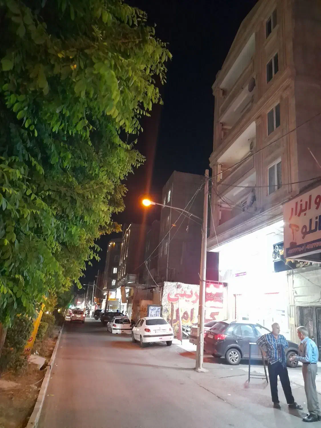 آپارتمان ۱۲۰متر.مهرشهر.بر اصلی بلوار ولیعصر