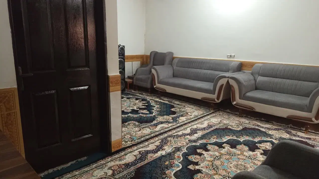 ساختمان ویلایی دوطبقه،هشتگرد قدیم