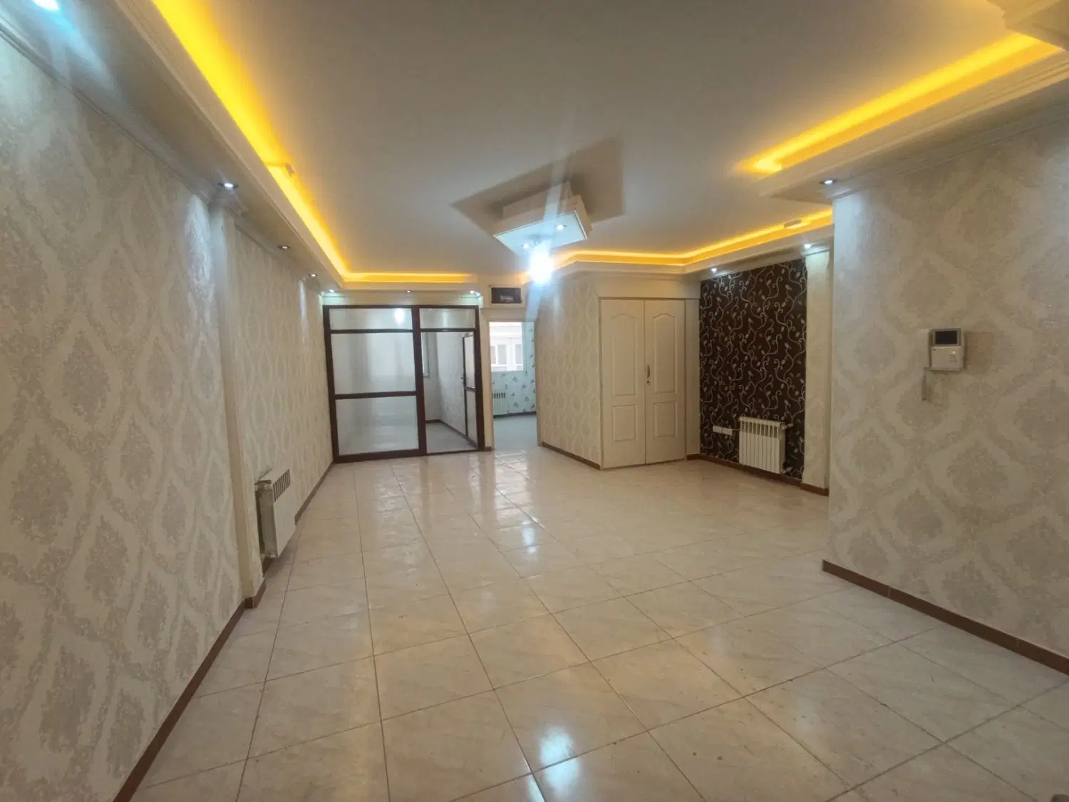 آپارتمان ۷۵متر ۲خواب تک‌واحدی