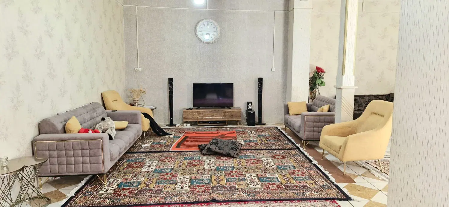 حیاط ماشین رو سند تک برگ ۲۰۲ متر
