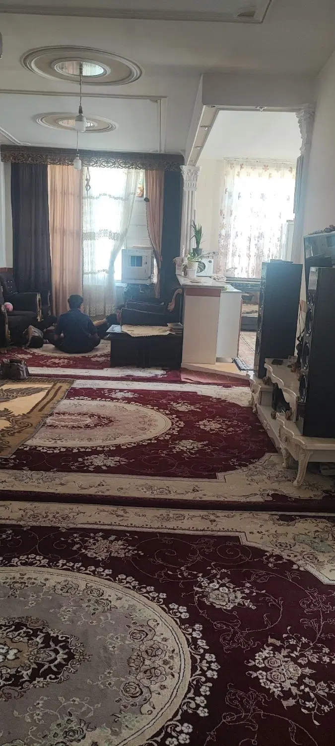 ساختمان مسکونی
