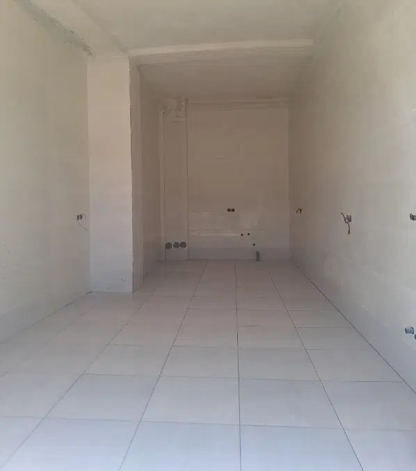 رهن و اجاره سه دهنه مغازه در خیابان سی متری تختی