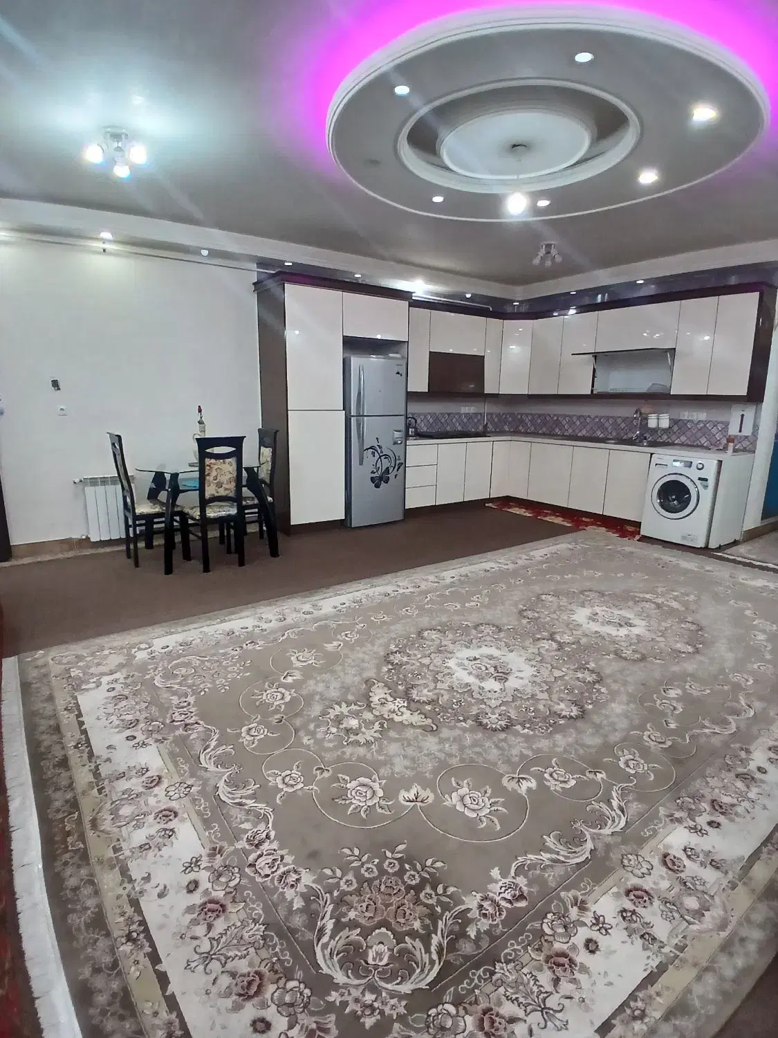 اجاره روزانه منزل ویلایی همکف۱۱۰متری دارای پارکینگ