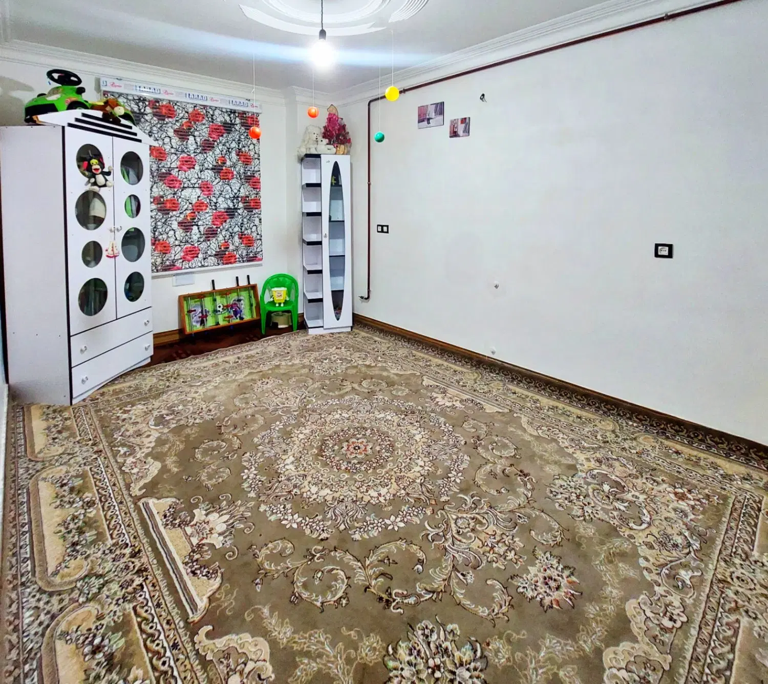 آپارتمان ۱۱۰ متری سر هاتف گلدشت حافظ