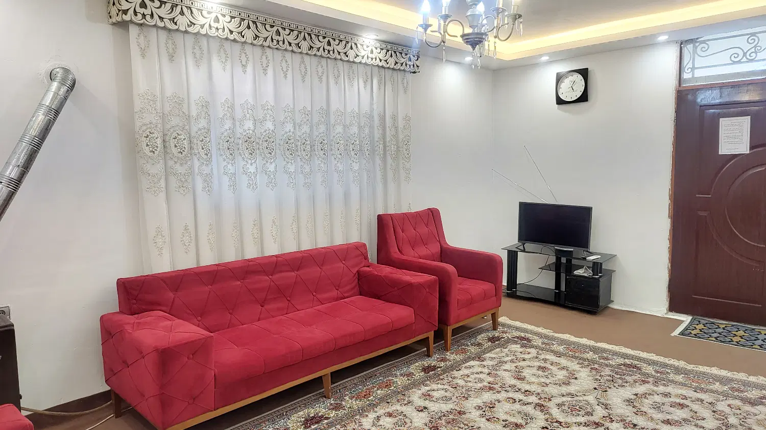 یک باب ویلا باغ به همراه مزرعه