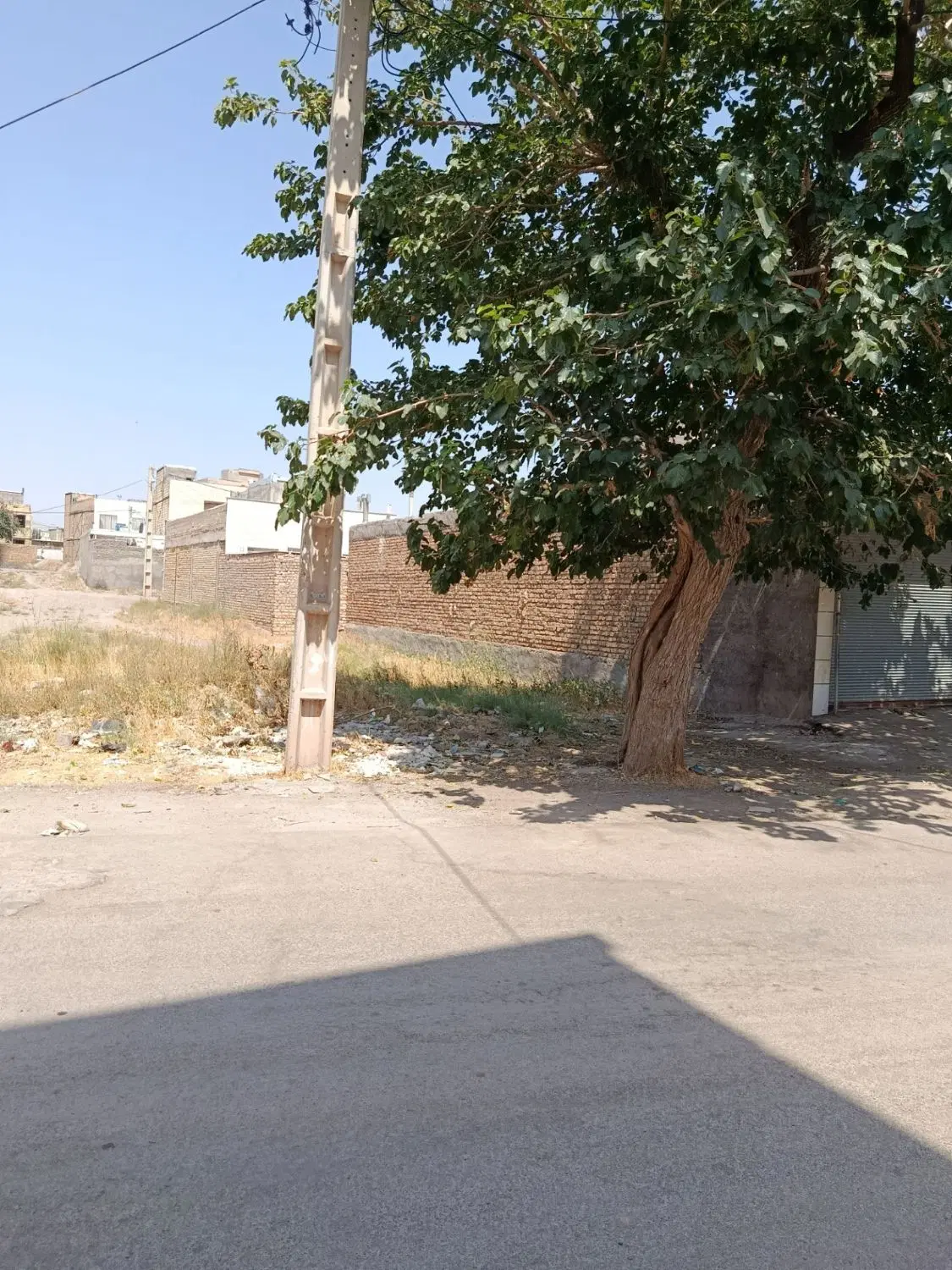 زمین 147 متری