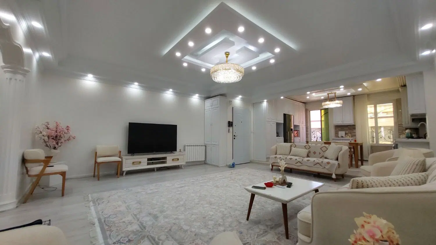 آپارتمان ۹۴ متری فول امکانات کریمشاهیان