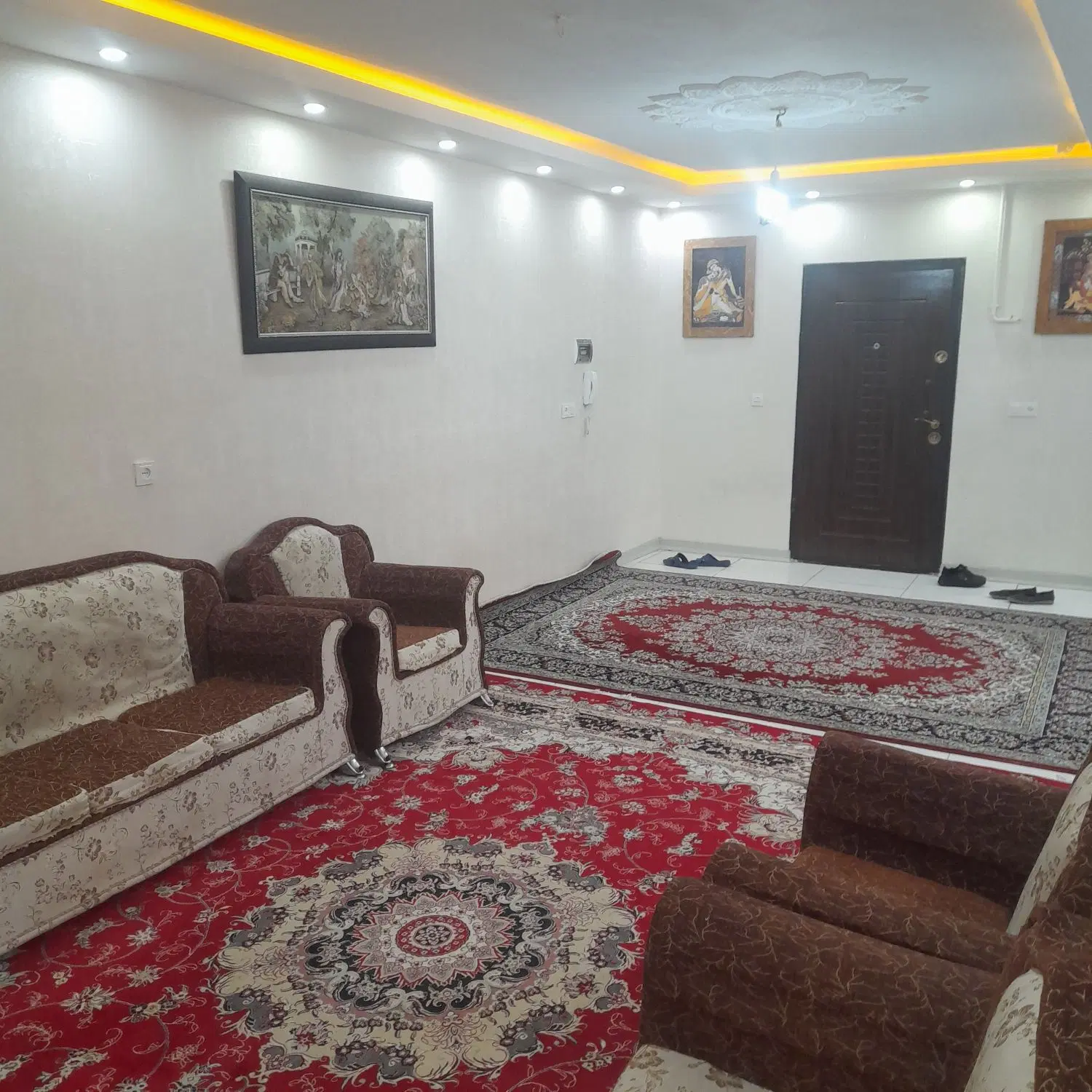 ابتدای( رنگ رزا ) بلوار شهدا